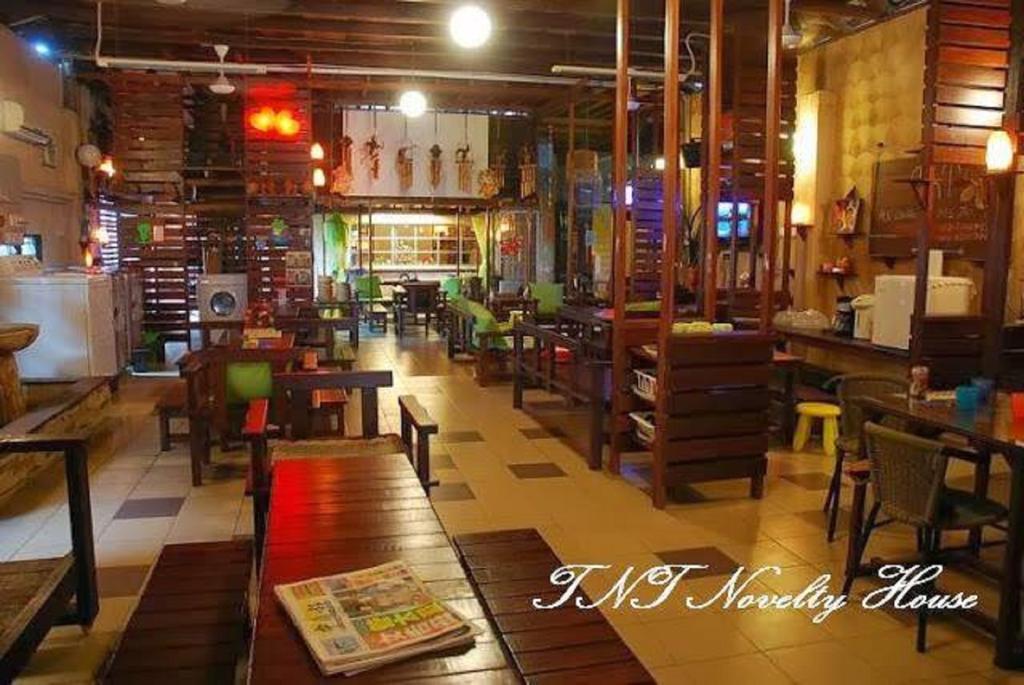 Appartamento Tnt Novelty House Teluk Intan Esterno foto