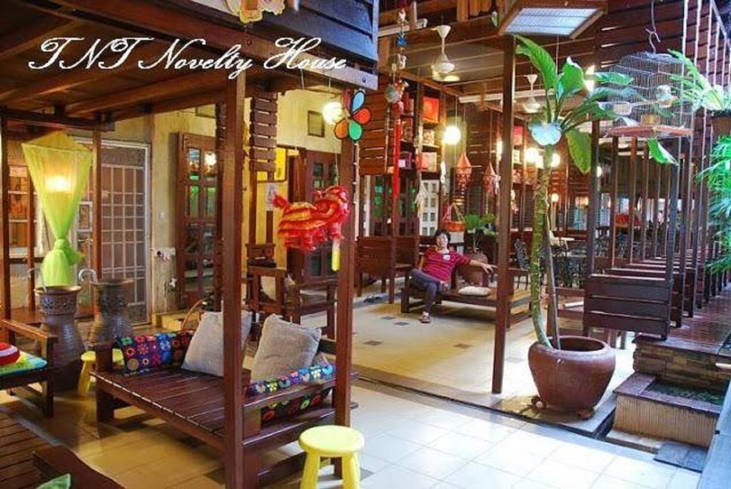 Appartamento Tnt Novelty House Teluk Intan Esterno foto