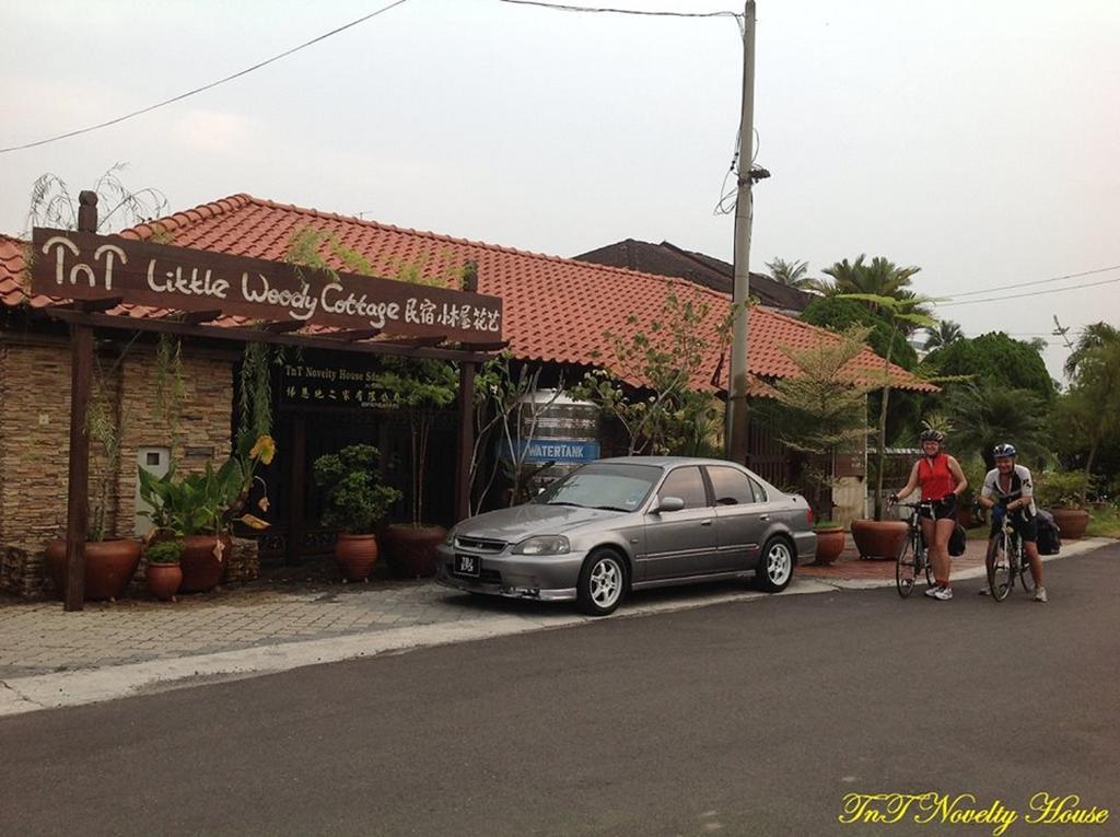 Appartamento Tnt Novelty House Teluk Intan Esterno foto