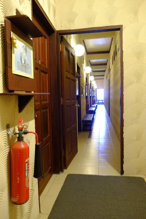 Appartamento Tnt Novelty House Teluk Intan Esterno foto