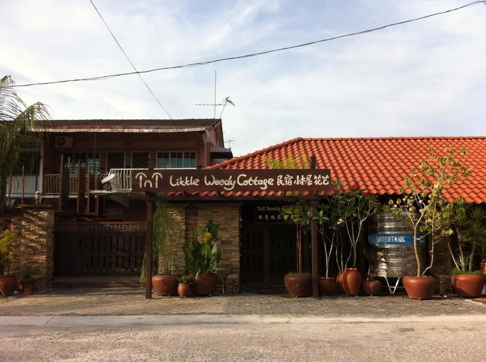 Appartamento Tnt Novelty House Teluk Intan Esterno foto