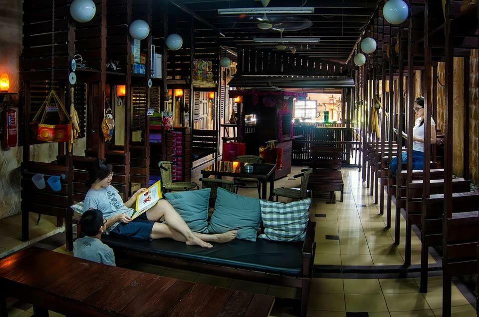 Appartamento Tnt Novelty House Teluk Intan Esterno foto
