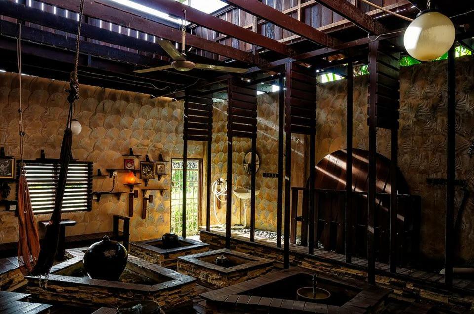 Appartamento Tnt Novelty House Teluk Intan Esterno foto